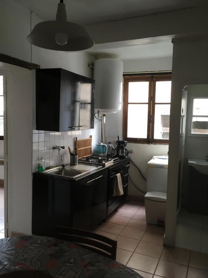 Appartement Chez Tibo โพรแว็ง ภายนอก รูปภาพ